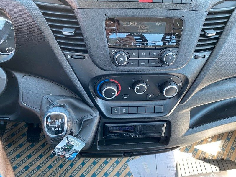 Iveco Daily 70C18H Dreiseitenkipper Iveco Daily 70C18H Dreiseitenkipper - Autoutilitară basculantă: Foto 2 Iveco Daily 70C18H Dreiseitenkipper Iveco Daily 70C18H Dreiseitenkipper - Autoutilitară basculantă: Foto 2