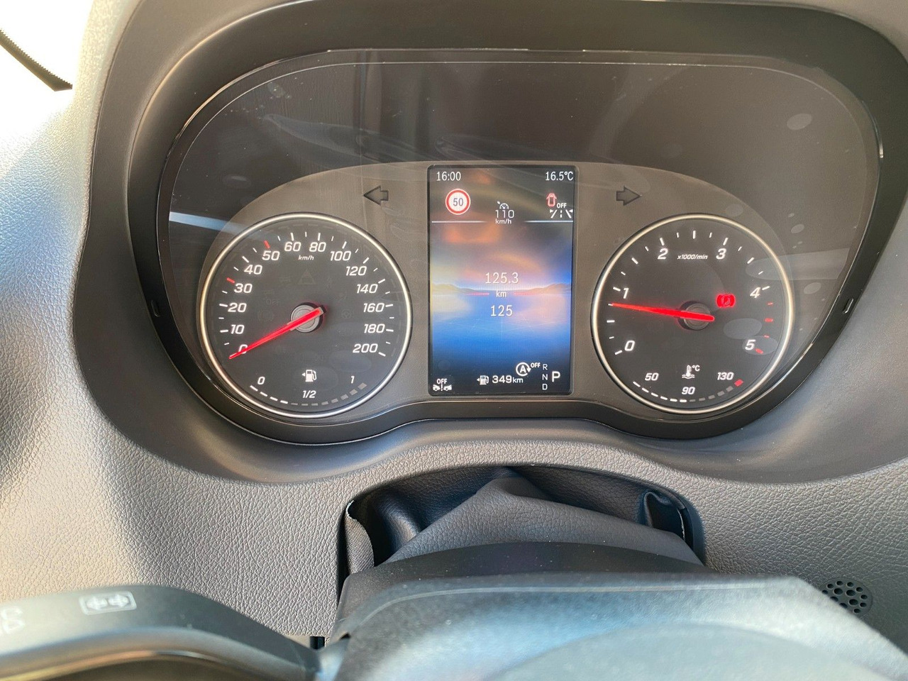Mercedes-Benz Sprinter 319 Pritsche+Plane 3,5T Anhängelast - Autoutilitară cu prelată: Foto 3 Mercedes-Benz Sprinter 319 Pritsche+Plane 3,5T Anhängelast - Autoutilitară cu prelată: Foto 3