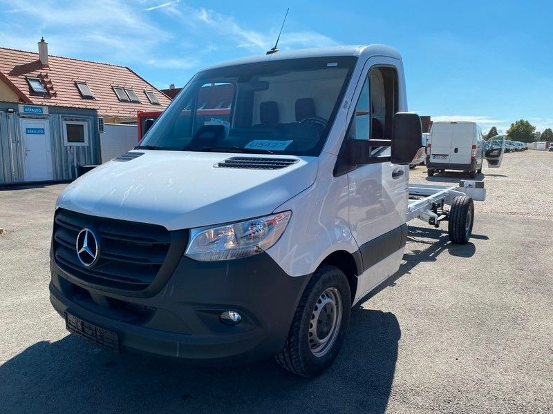 Mercedes-Benz Sprinter 319 Pritsche+Plane 3,5T Anhängelast - Autoutilitară cu prelată: Foto 2 Mercedes-Benz Sprinter 319 Pritsche+Plane 3,5T Anhängelast - Autoutilitară cu prelată: Foto 2