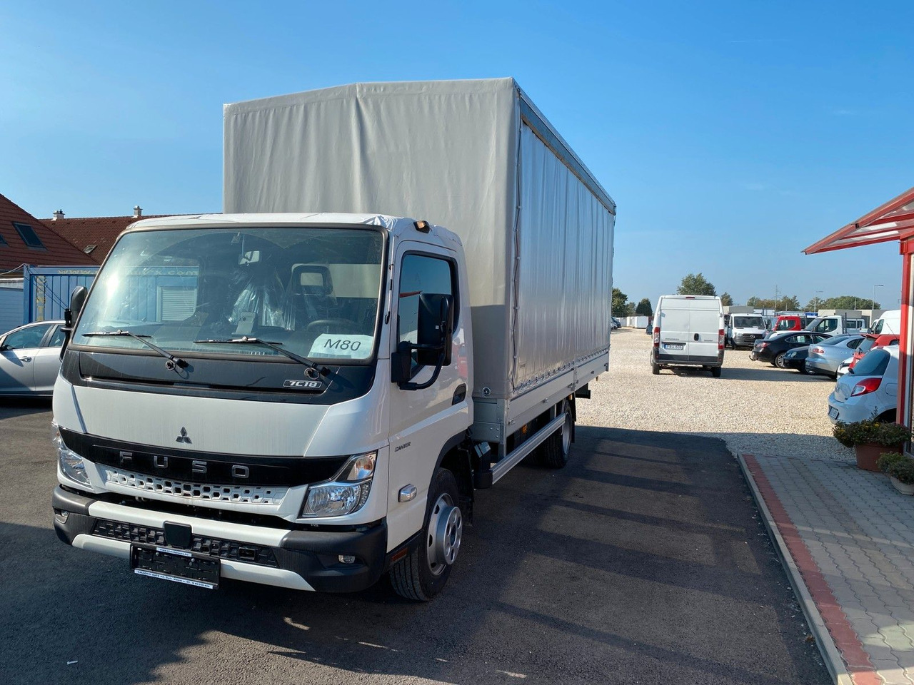 Mitsubishi FUSO CANTER 7C18 PRITSCHE+PLANE - Autoutilitară cu prelată: Foto 2 Mitsubishi FUSO CANTER 7C18 PRITSCHE+PLANE - Autoutilitară cu prelată: Foto 2