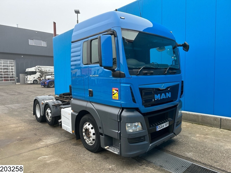 MAN TGX 24 440 6x2, EURO 5, RHD, ADR, PTO - Cap tractor: Foto 4 MAN TGX 24 440 6x2, EURO 5, RHD, ADR, PTO - Cap tractor: Foto 4