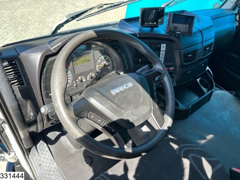 Iveco Trakker 360 6X4, EURO 6, Steel suspension, Palfinger - Camion platformă, Camion cu macara: Foto 5 Iveco Trakker 360 6X4, EURO 6, Steel suspension, Palfinger - Camion platformă, Camion cu macara: Foto 5