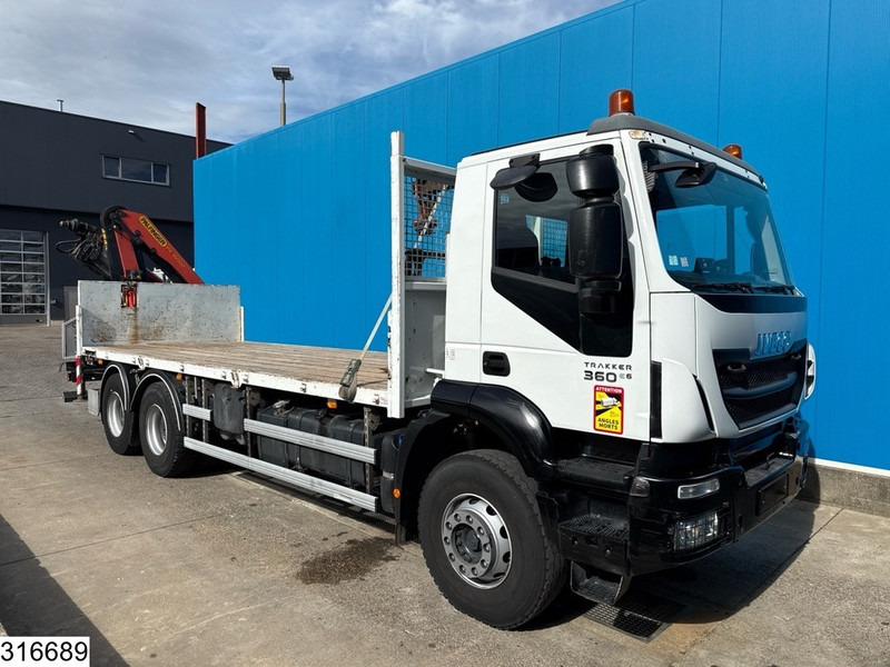 Iveco Trakker 360 6x4, EURO 6, Palfinger, Remote - Camion platformă, Camion cu macara: Foto 5 Iveco Trakker 360 6x4, EURO 6, Palfinger, Remote - Camion platformă, Camion cu macara: Foto 5