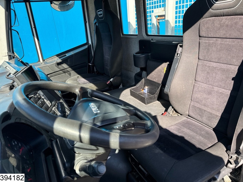 Camion platformă, Camion cu macara Iveco X-Way 360 6X4, EURO 6, Steel suspension, Palfinger: Foto 10