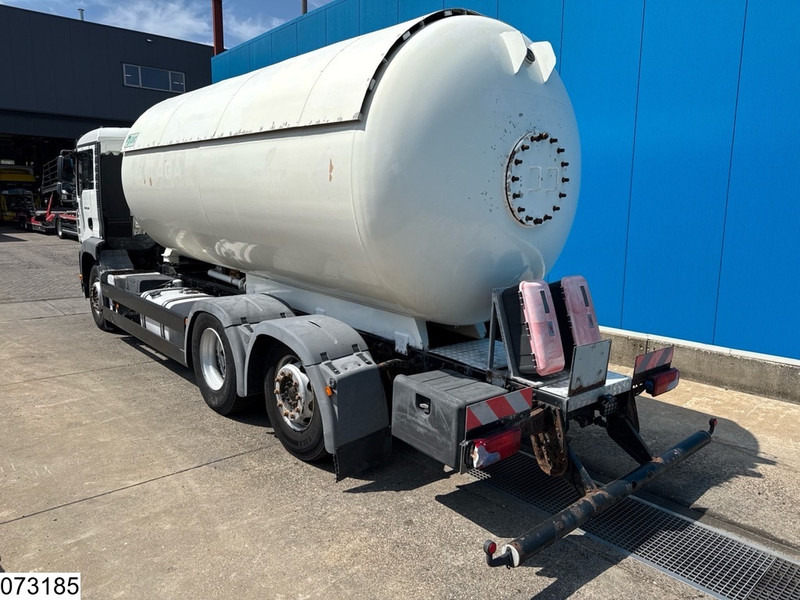 MAN TGA 26 310 6X2, 22070 Liter, PTO - Camion cisternă: Foto 4 MAN TGA 26 310 6X2, 22070 Liter, PTO - Camion cisternă: Foto 4