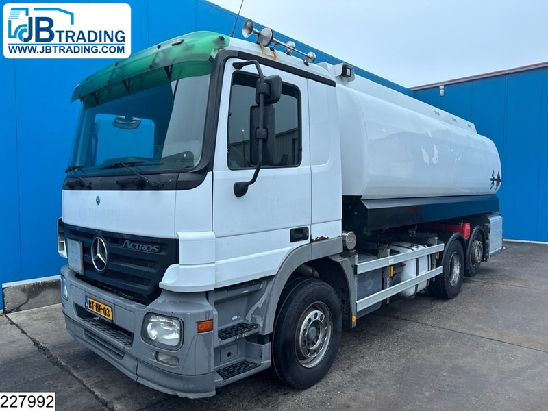 Mercedes-Benz Actros 2532 6x2, EURO 5, 23600 Liter, 5 Comp, LAG - Camion cisternă: Foto 1 Mercedes-Benz Actros 2532 6x2, EURO 5, 23600 Liter, 5 Comp, LAG - Camion cisternă: Foto 1
