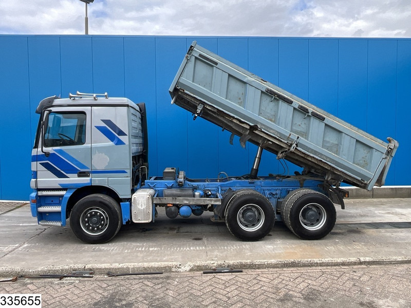 Mercedes-Benz Actros 2643 6x4, EURO 2, Manual, Retarder - Camion basculantă: Foto 3 Mercedes-Benz Actros 2643 6x4, EURO 2, Manual, Retarder - Camion basculantă: Foto 3