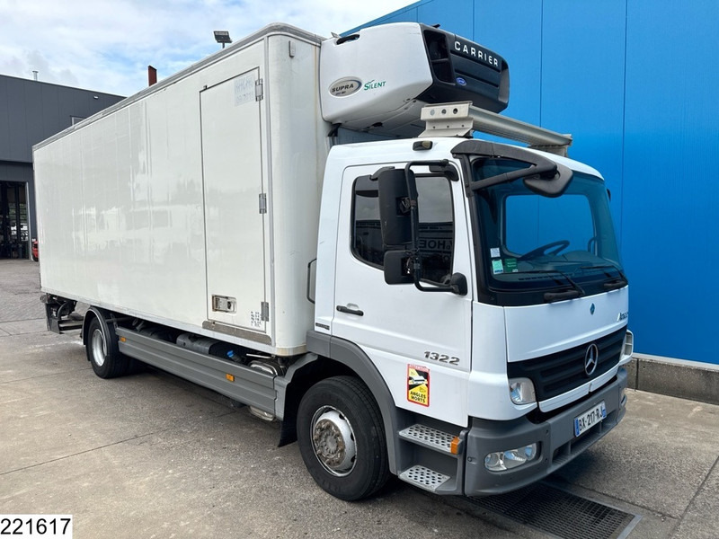 Mercedes-Benz Atego 1322 EURO 4, Manual, Dhollandia, Chereau - Camion frigider: Foto 3 Mercedes-Benz Atego 1322 EURO 4, Manual, Dhollandia, Chereau - Camion frigider: Foto 3