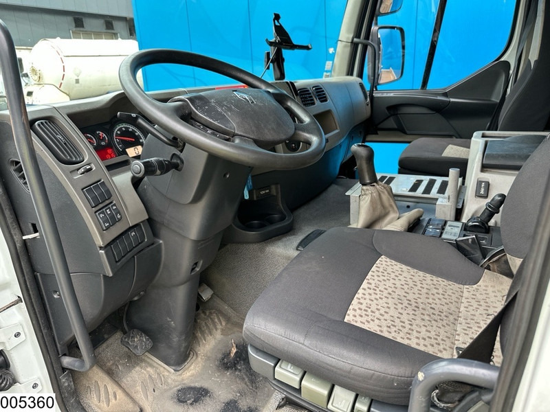 Renault Premium 310 Dxi EURO 5, Retarder, Fuel, 13.000 Liter, 4 Comp - Camion cisternă: Foto 5 Renault Premium 310 Dxi EURO 5, Retarder, Fuel, 13.000 Liter, 4 Comp - Camion cisternă: Foto 5