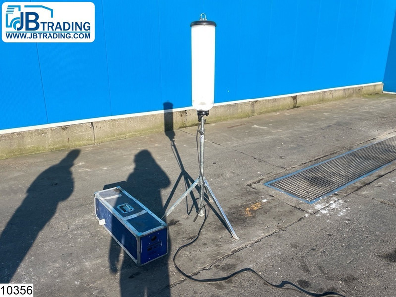 ELC Lumaphore LED, IP65, transport case - Utilaje constructii: Foto 1 ELC Lumaphore LED, IP65, transport case - Utilaje constructii: Foto 1
