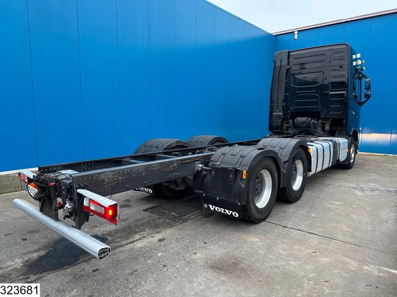 Volvo FH16 750 6X4, EURO 6D, Retarder, PTO - Camion şasiu: Foto 3 Volvo FH16 750 6X4, EURO 6D, Retarder, PTO - Camion şasiu: Foto 3