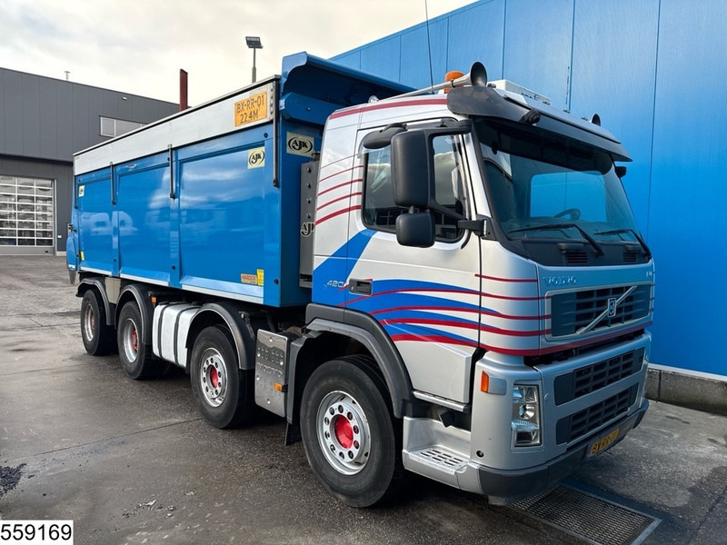 Volvo FM 420 8x4, EURO 5, Airpress cabine - Camion basculantă: Foto 3 Volvo FM 420 8x4, EURO 5, Airpress cabine - Camion basculantă: Foto 3