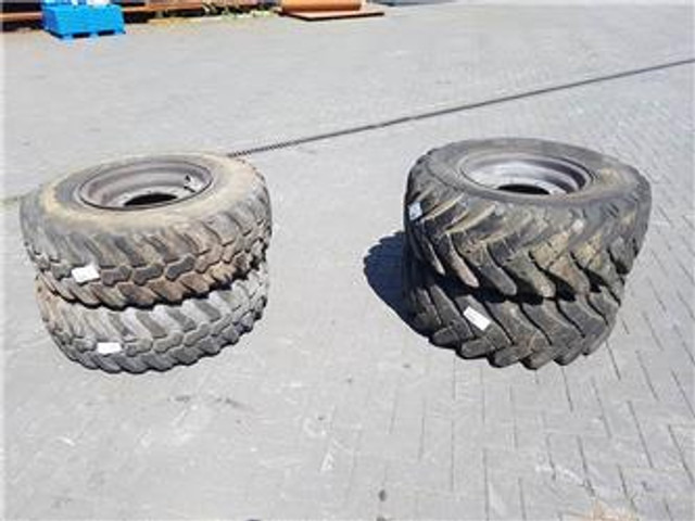 Ahlmann AS50-Solideal 12.5-18-Dunlop 12.5R18-Tire/Reifen - Anvelope și jante pentru Utilaje constructii: Foto 1 Ahlmann AS50-Solideal 12.5-18-Dunlop 12.5R18-Tire/Reifen - Anvelope și jante pentru Utilaje constructii: Foto 1