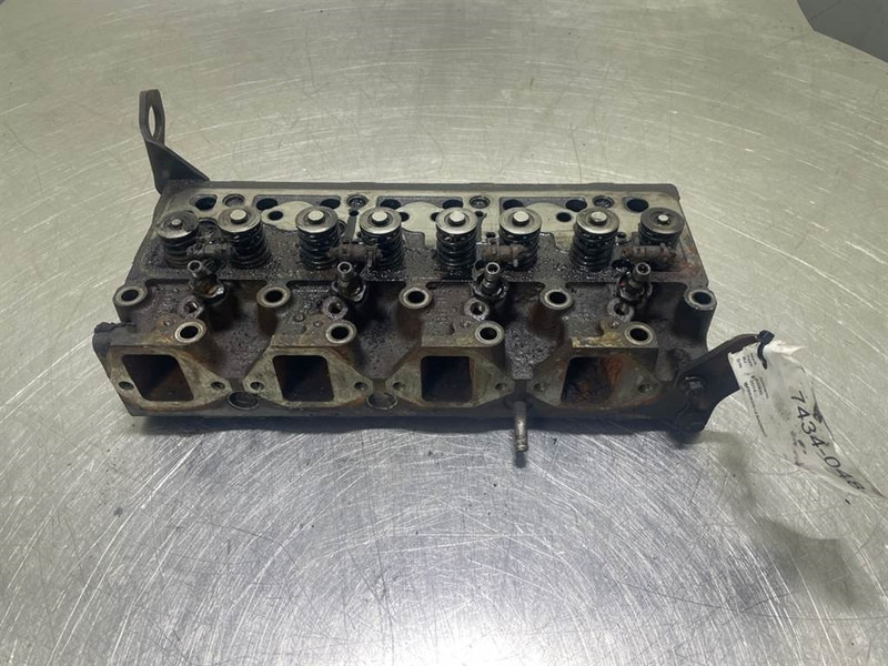 Ahlmann AS900-Cummins B3.3T-Cylinder head/Zylinderköpf - Motor pentru Utilaje constructii: Foto 1 Ahlmann AS900-Cummins B3.3T-Cylinder head/Zylinderköpf - Motor pentru Utilaje constructii: Foto 1