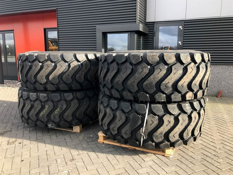 Banden/Reifen/Tires 26.5R25 XHA - Tyre/Reifen/Band - Anvelope și jante pentru Utilaje constructii: Foto 1 Banden/Reifen/Tires 26.5R25 XHA - Tyre/Reifen/Band - Anvelope și jante pentru Utilaje constructii: Foto 1