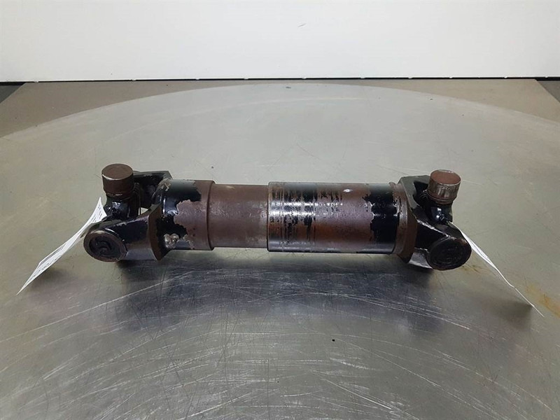 Case 621D - Propshaft/Gelenkwelle/Cardanas - Punte şi piese pentru Utilaje constructii: Foto 1 Case 621D - Propshaft/Gelenkwelle/Cardanas - Punte şi piese pentru Utilaje constructii: Foto 1