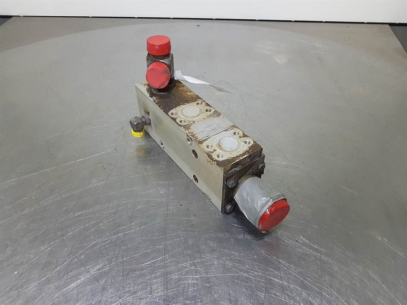 Case 921C - L127968 - Valve/Ventile/Ventiel - Hidraulică pentru Utilaje constructii: Foto 3 Case 921C - L127968 - Valve/Ventile/Ventiel - Hidraulică pentru Utilaje constructii: Foto 3