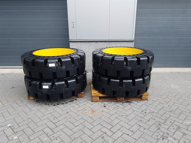 Cat 910/914 - 447-1131 - Tyre/Reifen/Band - Anvelope și jante pentru Utilaje constructii: Foto 1 Cat 910/914 - 447-1131 - Tyre/Reifen/Band - Anvelope și jante pentru Utilaje constructii: Foto 1