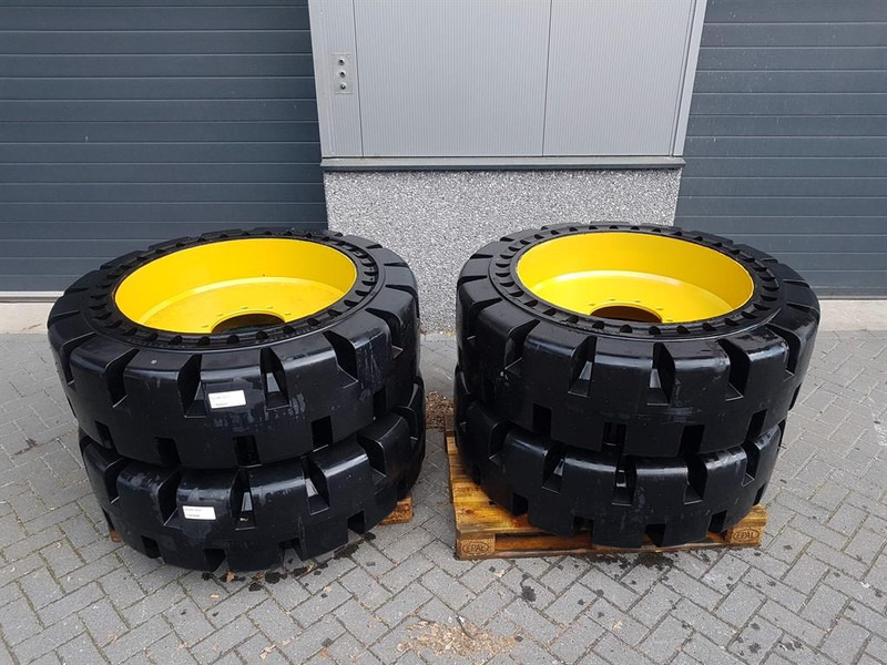 Cat 910/914 - 447-1131 - Tyre/Reifen/Band - Anvelope și jante pentru Utilaje constructii: Foto 2 Cat 910/914 - 447-1131 - Tyre/Reifen/Band - Anvelope și jante pentru Utilaje constructii: Foto 2