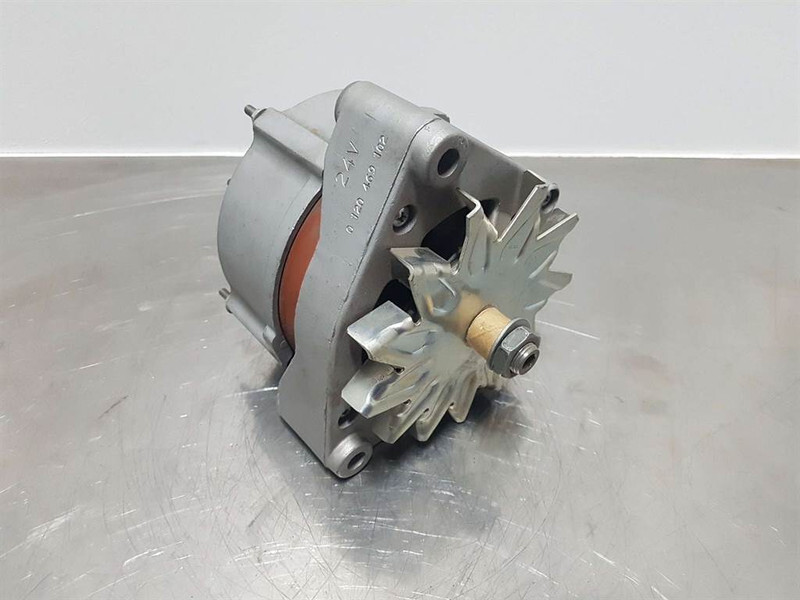 Deutz 913/1013-28V 55A-Alternator/Lichtmaschine/Dynamo - Motor pentru Utilaje constructii: Foto 1 Deutz 913/1013-28V 55A-Alternator/Lichtmaschine/Dynamo - Motor pentru Utilaje constructii: Foto 1