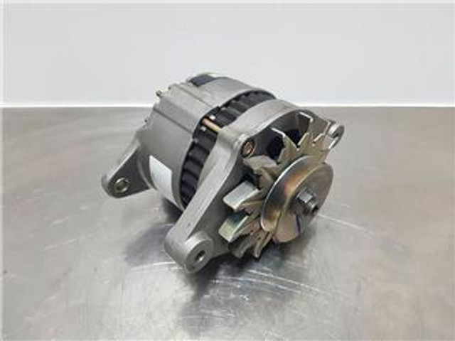 Hitachi 14V 55A-Alternator/Lichtmaschine/Dynamo - Motor pentru Utilaje constructii: Foto 1 Hitachi 14V 55A-Alternator/Lichtmaschine/Dynamo - Motor pentru Utilaje constructii: Foto 1