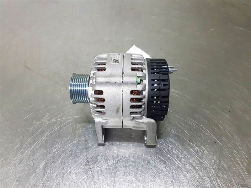 JCB 320/08611-28V 55A-Alternator/Lichtmaschine/Dynamo - Motor pentru Utilaje constructii: Foto 2 JCB 320/08611-28V 55A-Alternator/Lichtmaschine/Dynamo - Motor pentru Utilaje constructii: Foto 2