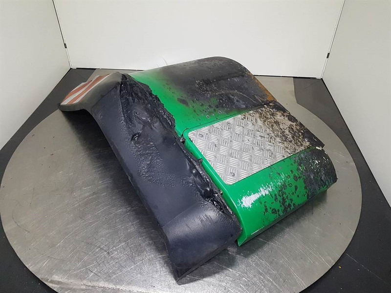 JCB 426E AGRI HT - Mud guard/Kotfluegel/Spatbord - Cadru/ Şasiu pentru Utilaje constructii: Foto 2 JCB 426E AGRI HT - Mud guard/Kotfluegel/Spatbord - Cadru/ Şasiu pentru Utilaje constructii: Foto 2