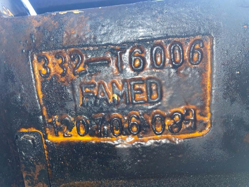 JCB TM220-332-T6006-Counterweight/Heckgewicht - Cadru/ Şasiu pentru Utilaje constructii: Foto 5 JCB TM220-332-T6006-Counterweight/Heckgewicht - Cadru/ Şasiu pentru Utilaje constructii: Foto 5