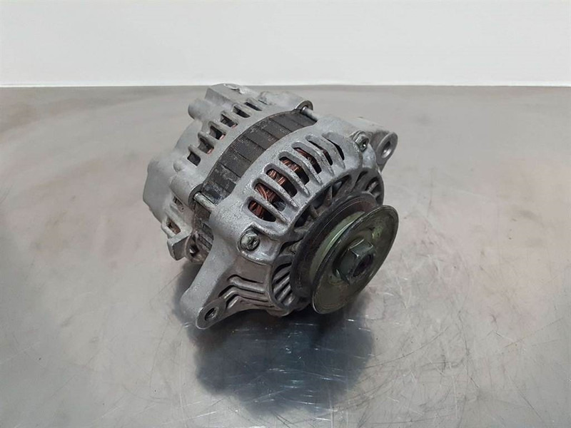 Kubota 12V 60A-A1TA1777-Alternator/Lichtmaschine/Dynamo - Motor pentru Utilaje constructii: Foto 1 Kubota 12V 60A-A1TA1777-Alternator/Lichtmaschine/Dynamo - Motor pentru Utilaje constructii: Foto 1