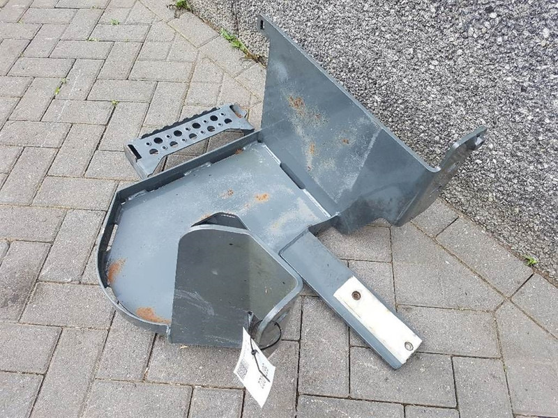 Liebherr L514 - 9069847 - Tankmounting/Tankhalterung - Cadru/ Şasiu: Foto 3 Liebherr L514 - 9069847 - Tankmounting/Tankhalterung - Cadru/ Şasiu: Foto 3