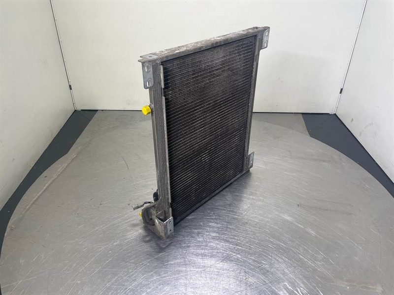 Liebherr LH24M-10813515-Airco condenser/Klimakondensator/ - Cadru/ Şasiu pentru Utilaje constructii: Foto 5 Liebherr LH24M-10813515-Airco condenser/Klimakondensator/ - Cadru/ Şasiu pentru Utilaje constructii: Foto 5