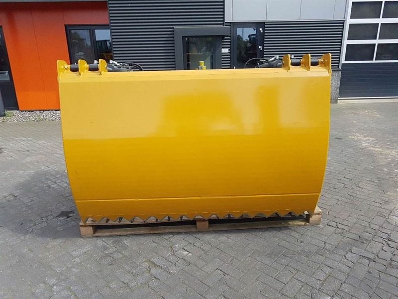 MAMMUT SC220XL - Silage cutter/Silageschneider/Kuilhapper - Echipamente pentru furaje: Foto 2 MAMMUT SC220XL - Silage cutter/Silageschneider/Kuilhapper - Echipamente pentru furaje: Foto 2