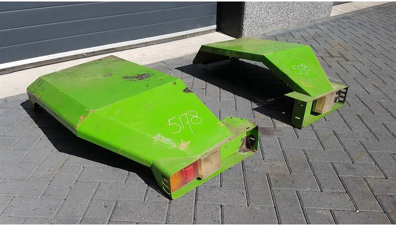 Manitou MT 1237 - Fender/Kotflügel/Spatbord - Aripă pentru Utilaje constructii: Foto 1 Manitou MT 1237 - Fender/Kotflügel/Spatbord - Aripă pentru Utilaje constructii: Foto 1