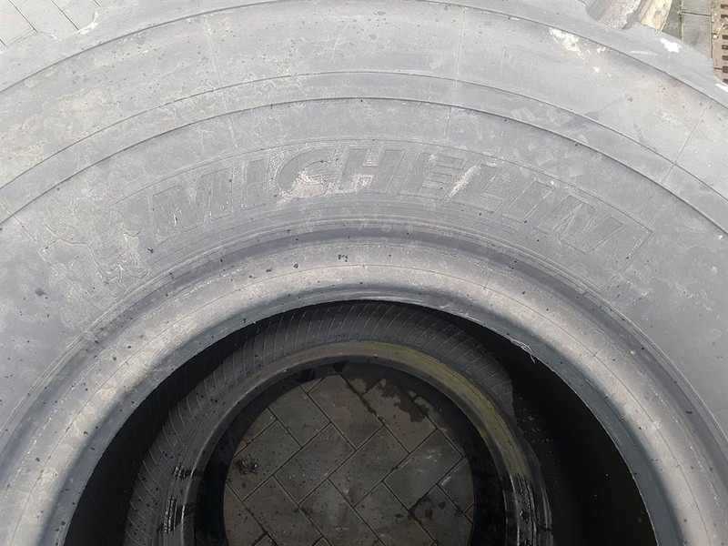 Michelin 600/65R25 - Tyre/Reifen/Band - Anvelope și jante pentru Utilaje constructii: Foto 3 Michelin 600/65R25 - Tyre/Reifen/Band - Anvelope și jante pentru Utilaje constructii: Foto 3