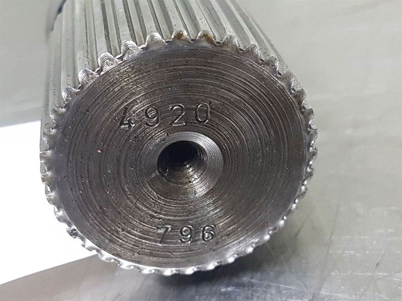 O & K L20I-4920796-Joint shaft/Steckwelle/Steekas - Punte şi piese pentru Utilaje constructii: Foto 4 O & K L20I-4920796-Joint shaft/Steckwelle/Steekas - Punte şi piese pentru Utilaje constructii: Foto 4