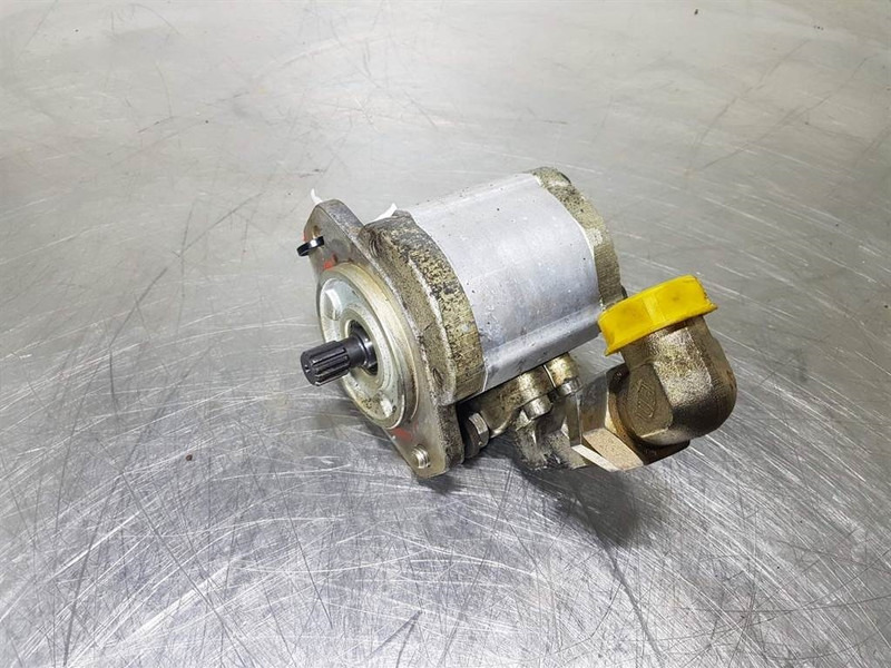 O & K L20I-Haldex W15A1-33-R-5-K-06-N-N-Gearpump - Hidraulică: Foto 1 O & K L20I-Haldex W15A1-33-R-5-K-06-N-N-Gearpump - Hidraulică: Foto 1