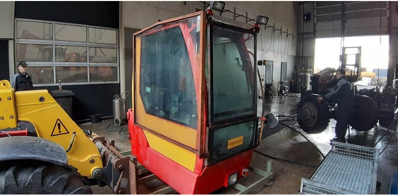 O & K MH 6.5 - Cabin/Kabine/Cabine - Cabină și interior pentru Utilaje constructii: Foto 3 O & K MH 6.5 - Cabin/Kabine/Cabine - Cabină și interior pentru Utilaje constructii: Foto 3