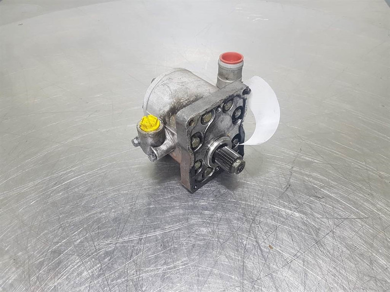 Perkins T4.236-XugpaBnuka C80X-Gearpump/Zahnradpumpe - Hidraulică pentru Utilaje constructii: Foto 1 Perkins T4.236-XugpaBnuka C80X-Gearpump/Zahnradpumpe - Hidraulică pentru Utilaje constructii: Foto 1
