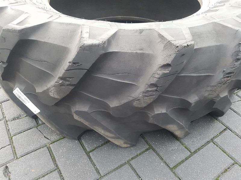 Pirelli 420/70R28-Tire/Reifen/Band - Anvelope și jante pentru Utilaje constructii: Foto 3 Pirelli 420/70R28-Tire/Reifen/Band - Anvelope și jante pentru Utilaje constructii: Foto 3