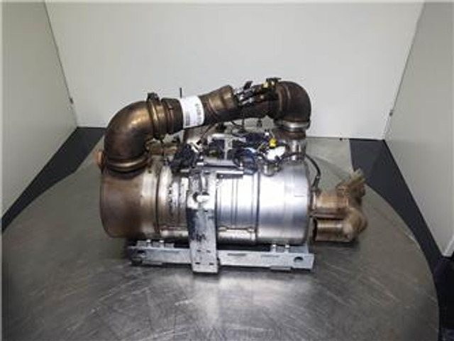 Sennebogen 818 - Exhaust system/Auspuff/Uitlaat - Motor şi piese pentru Utilaje constructii: Foto 1 Sennebogen 818 - Exhaust system/Auspuff/Uitlaat - Motor şi piese pentru Utilaje constructii: Foto 1