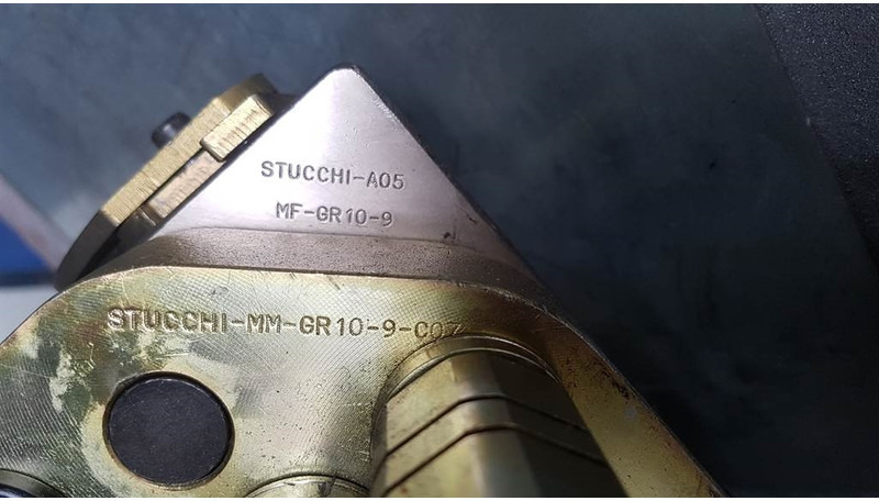 Stucchi GR10 - 9 - Liebherr-Quick coupler/Schnellk - Hidraulică: Foto 3 Stucchi GR10 - 9 - Liebherr-Quick coupler/Schnellk - Hidraulică: Foto 3
