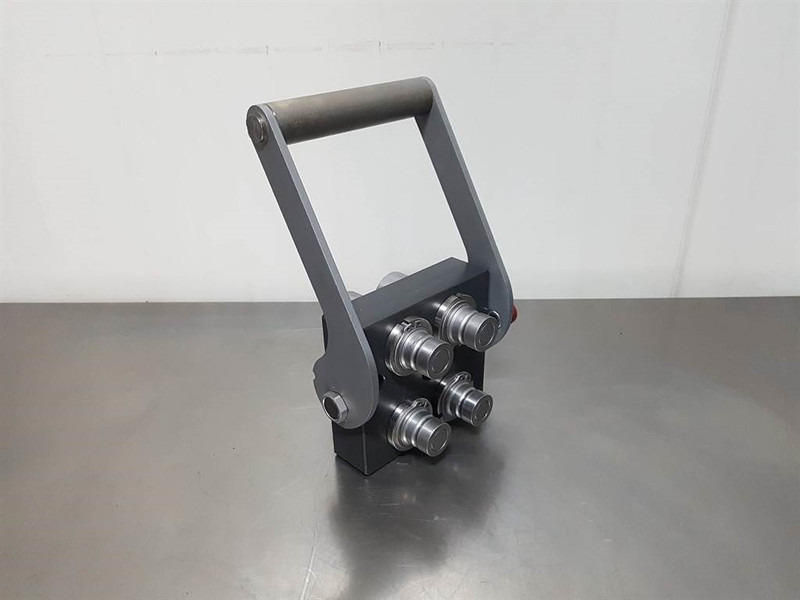 Stucchi MF-DP4-Quick coupler/Schnellkupplung/Snelk - Hidraulică pentru Utilaje constructii: Foto 1 Stucchi MF-DP4-Quick coupler/Schnellkupplung/Snelk - Hidraulică pentru Utilaje constructii: Foto 1