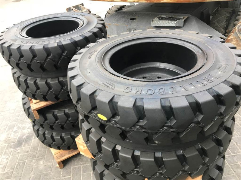 Trelleborg 12.00-20 Dual excavator solid-Tyre/Reifen/Banden - Anvelope și jante pentru Utilaje constructii: Foto 5 Trelleborg 12.00-20 Dual excavator solid-Tyre/Reifen/Banden - Anvelope și jante pentru Utilaje constructii: Foto 5