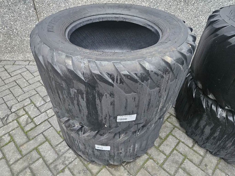 Volvo L25B-P-BKT 500/45-22.5-Tire/Reifen/Band - Anvelope și jante pentru Utilaje constructii: Foto 2 Volvo L25B-P-BKT 500/45-22.5-Tire/Reifen/Band - Anvelope și jante pentru Utilaje constructii: Foto 2