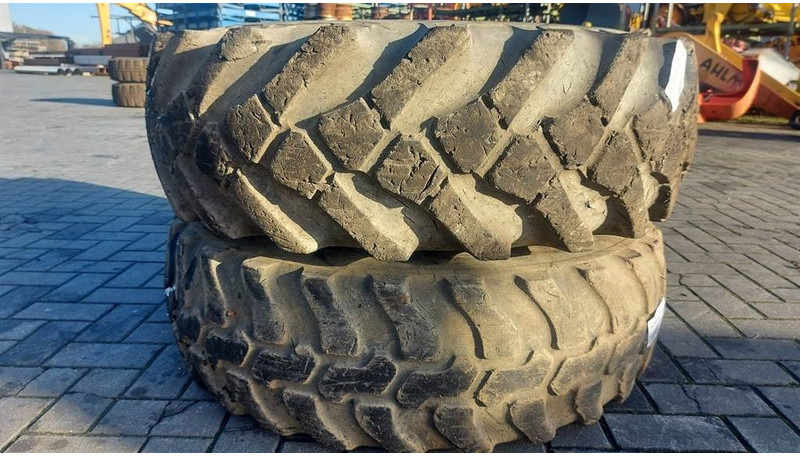 Volvo L30G-BKT 12.5-20-Tire/Reifen/Band - Anvelope și jante pentru Utilaje constructii: Foto 2 Volvo L30G-BKT 12.5-20-Tire/Reifen/Band - Anvelope și jante pentru Utilaje constructii: Foto 2
