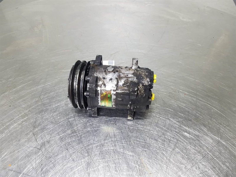 Volvo -Sanden SD7H15-Compressor/Kompressor/Aircopomp - Compresor A/C pentru Utilaje constructii: Foto 2 Volvo -Sanden SD7H15-Compressor/Kompressor/Aircopomp - Compresor A/C pentru Utilaje constructii: Foto 2