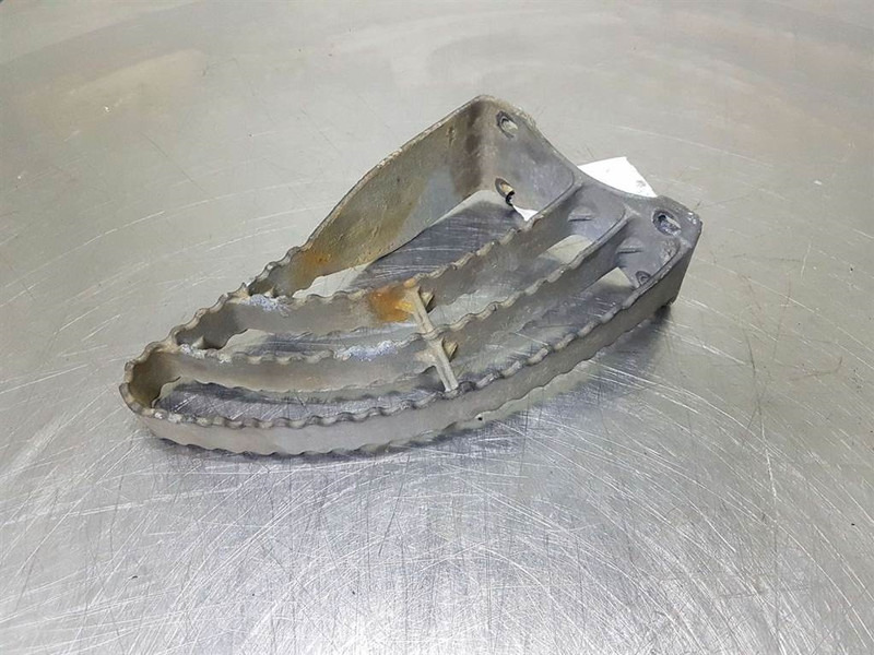 Yanmar V70-0451006012-Stair panel/Trittstufen/Traptreden - Cadru/ Şasiu pentru Utilaje constructii: Foto 2 Yanmar V70-0451006012-Stair panel/Trittstufen/Traptreden - Cadru/ Şasiu pentru Utilaje constructii: Foto 2