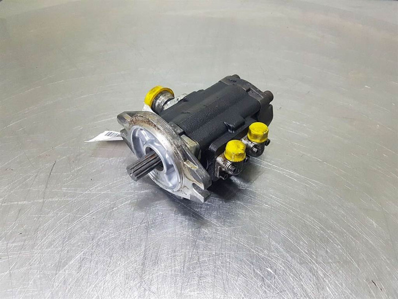Yanmar V70 Speeder - Gearpump/Zahnradpumpe/Tandwielpomp - Hidraulică pentru Utilaje constructii: Foto 1 Yanmar V70 Speeder - Gearpump/Zahnradpumpe/Tandwielpomp - Hidraulică pentru Utilaje constructii: Foto 1