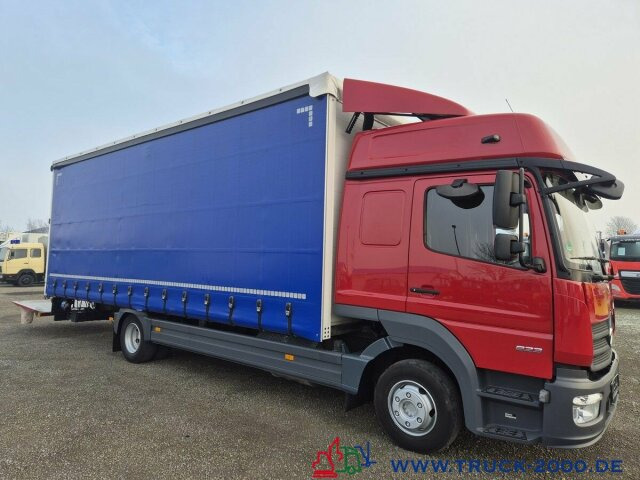 Mercedes-Benz 823 Schiebeplane L+R LBW nur 164TKM Gr.Haus 1.Hd - Autoutilitară cu prelată: Foto 4 Mercedes-Benz 823 Schiebeplane L+R LBW nur 164TKM Gr.Haus 1.Hd - Autoutilitară cu prelată: Foto 4