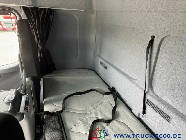 Mercedes-Benz Atego 1227 Big Space Großes Haus 7,2m Pritsche - Camion platformă: Foto 3 Mercedes-Benz Atego 1227 Big Space Großes Haus 7,2m Pritsche - Camion platformă: Foto 3